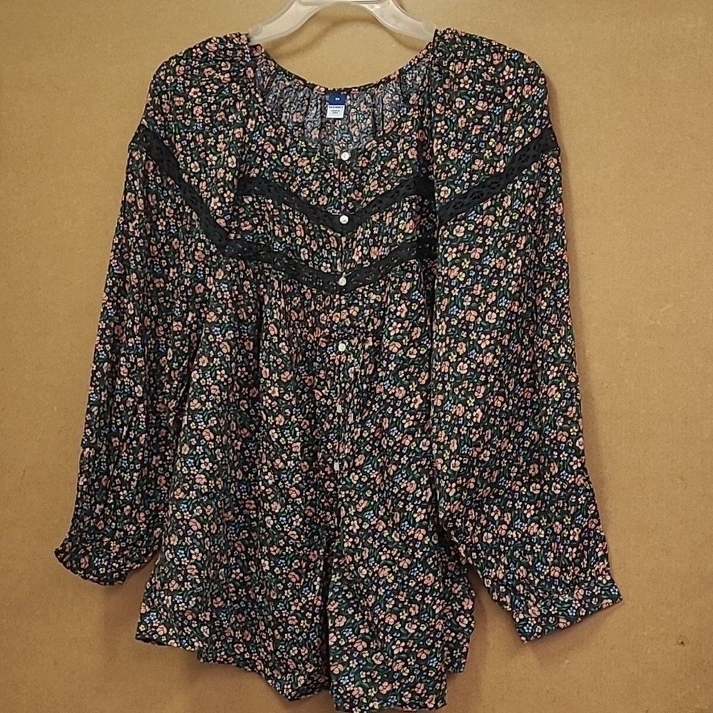 Old Navy Size 3X Black and Green Floral Button Down Blouse